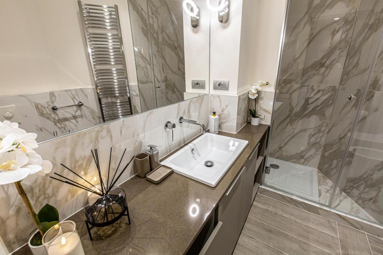 Duomo Terrace Studio R&R Милано Екстериор снимка