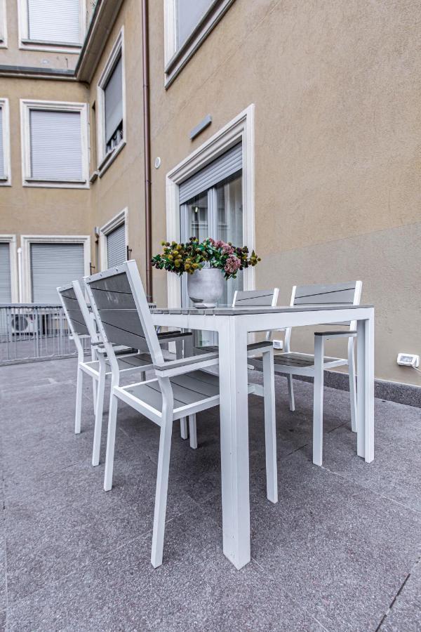 Duomo Terrace Studio R&R Милано Екстериор снимка